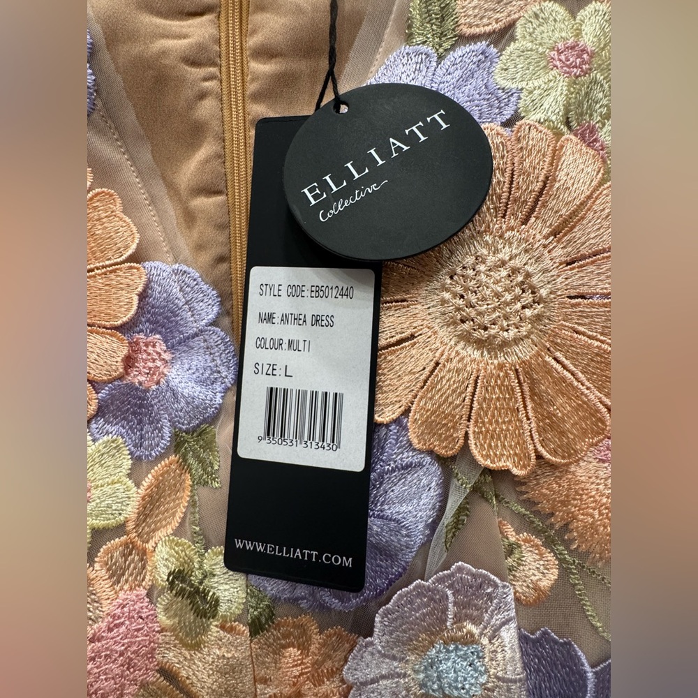 NEW Elliatt -Anthea Floral Embroidered Sheer  Dress- Large 10-12 NWT - Picture 4 of 6